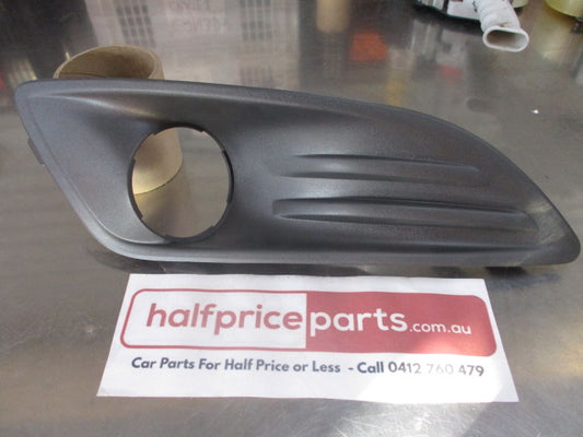 Ford Fiesta MK7 Right Hand Front Fog Light Light Bezel New Part