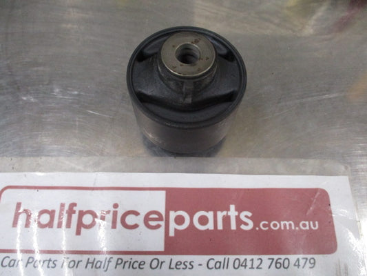 Kia Carnival/Sedona Genuine Rear Trailing Arm Bush New Part