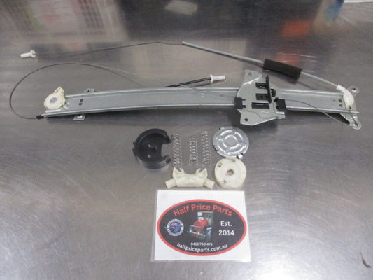 Mitsubishi Pajero Genuine Front Right Hand Window Regulator New Part