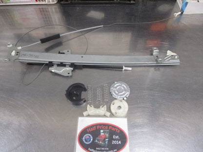 Mitsubishi Pajero Genuine Front Right Hand Window Regulator New Part