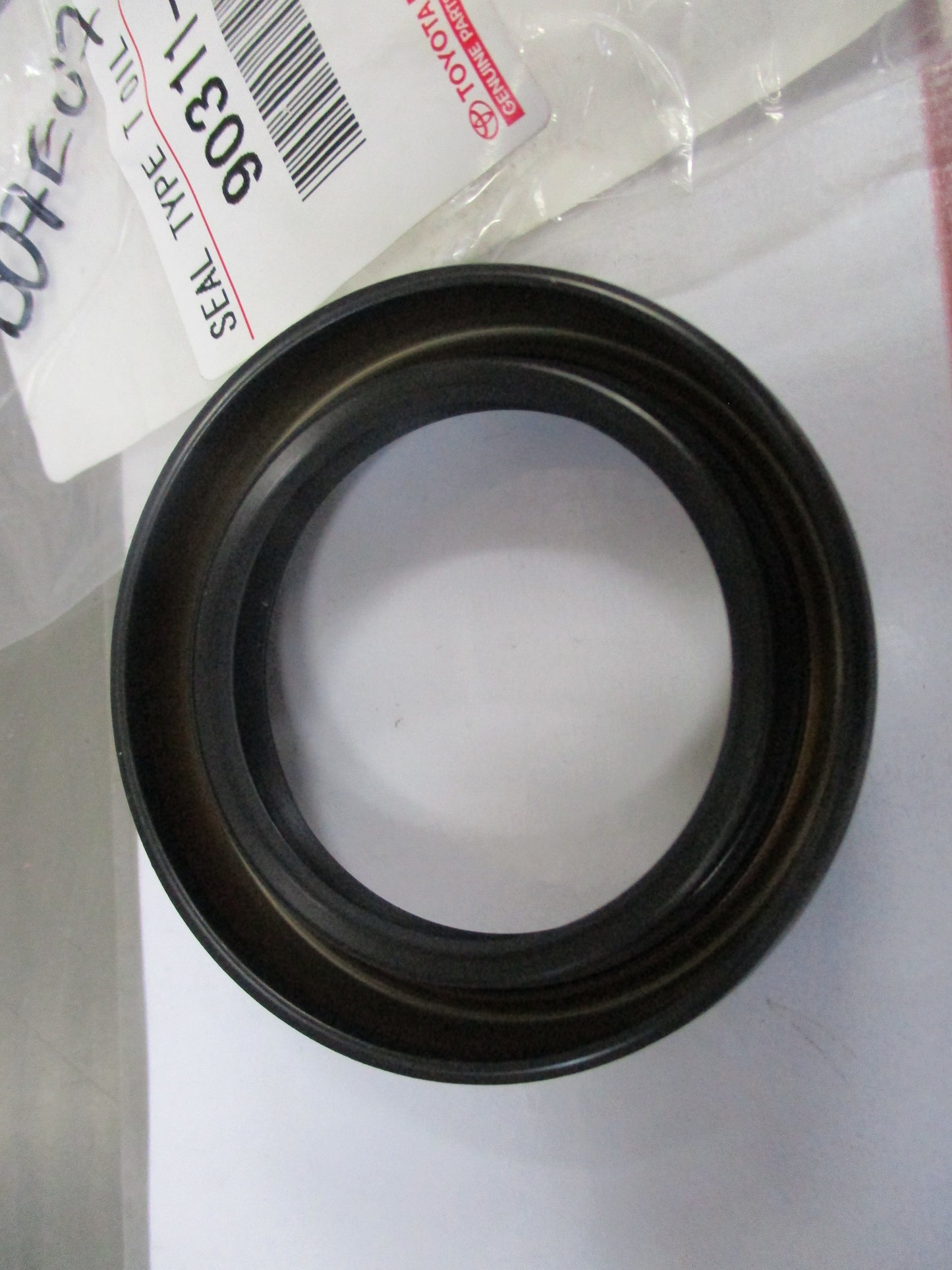 Toyota Camry / Avalon Genuine Front Right Drive Shaft Type T Oil Seal New