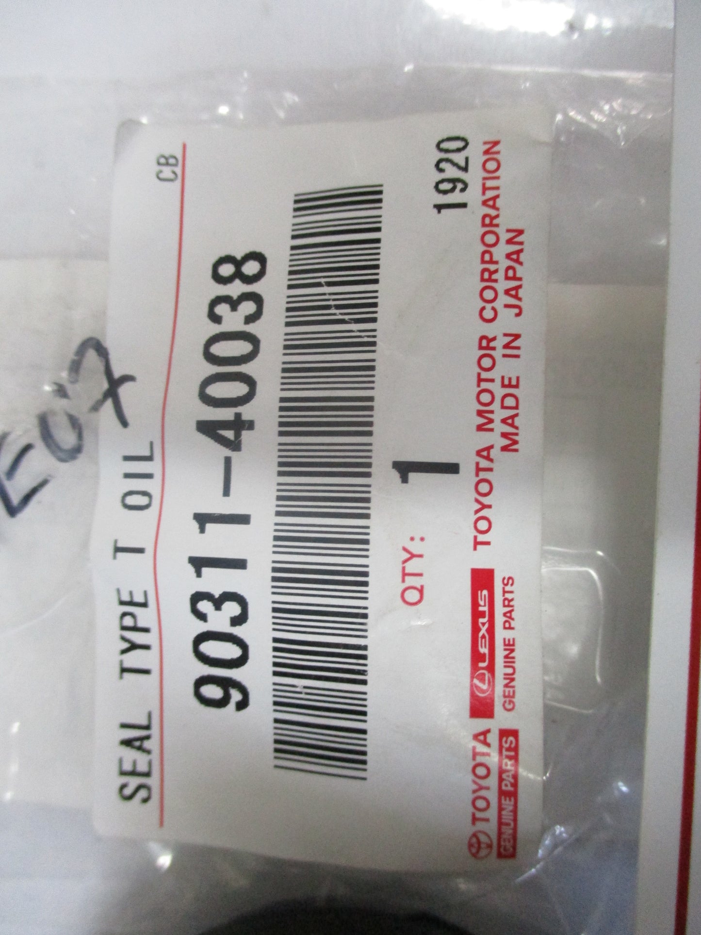 Toyota Camry / Avalon Genuine Front Right Drive Shaft Type T Oil Seal New