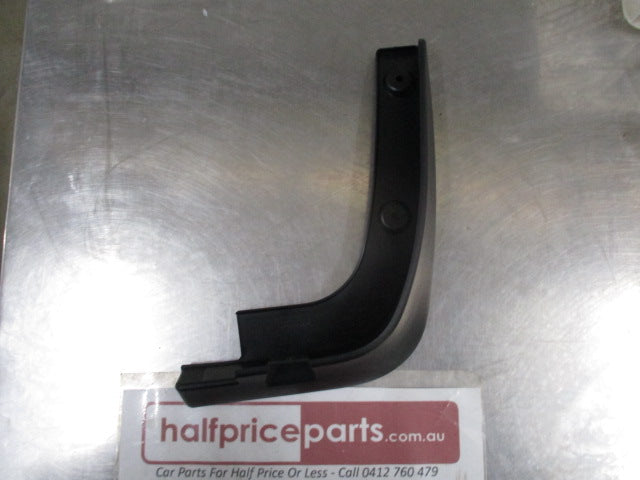 Kia Sorento Genuine Right Hand (Driver's) Rear Mud Flap New Part