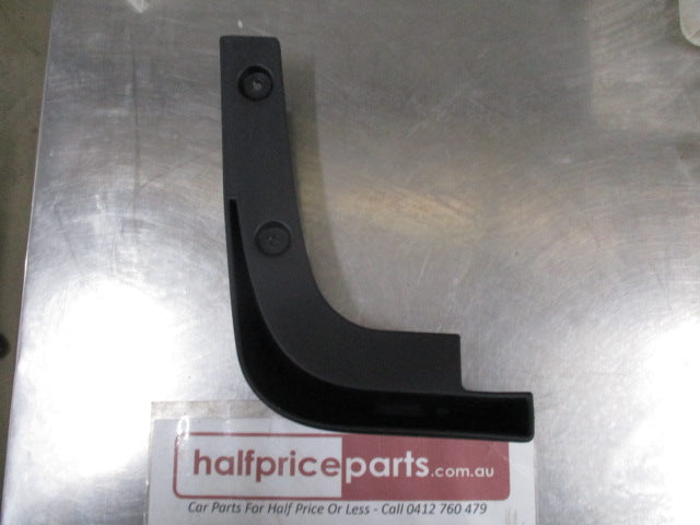 Kia Sorento Genuine Right Hand (Driver's) Rear Mud Flap New Part