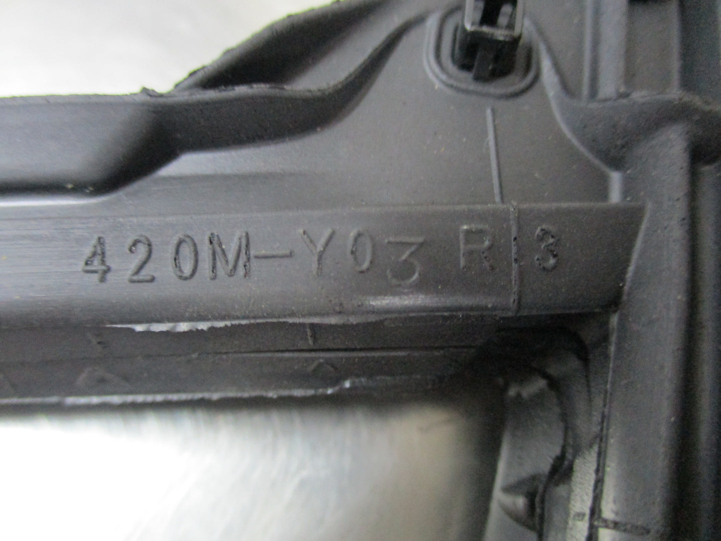 Nissan X-Trail Genuine Front Drivers Door Rubber Weather Strip New