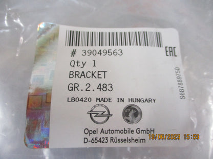 Holden Cruze Genuine Engine Wiring Harness Fuse Block Bracket New Part