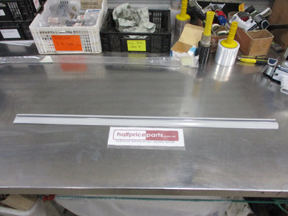 Holden VT/VX Commodore Calais Sedan-Wagon Genuine Left Hand Front Door Moulding New Part .