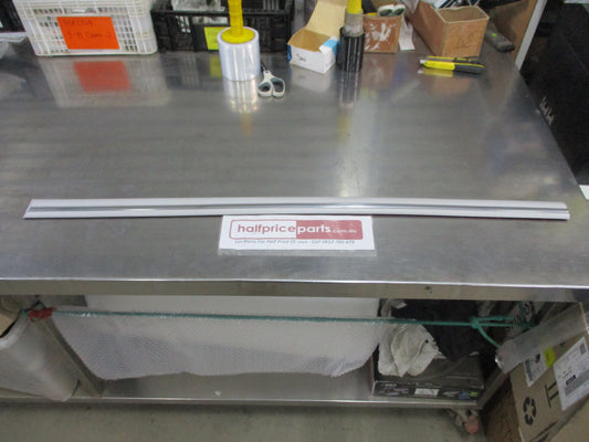 Holden VT/VX Commodore Calais Genuine Left Hand Door Moulding (Unpainted) New
