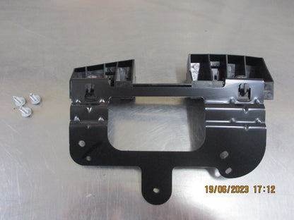 Nissan Pulsar Sedan Genuine Left Hand Front Bumper Retainer New Part