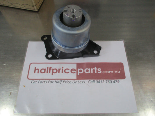 Volkswagen Transporter Genuine Top Right Engine Mount New Part
