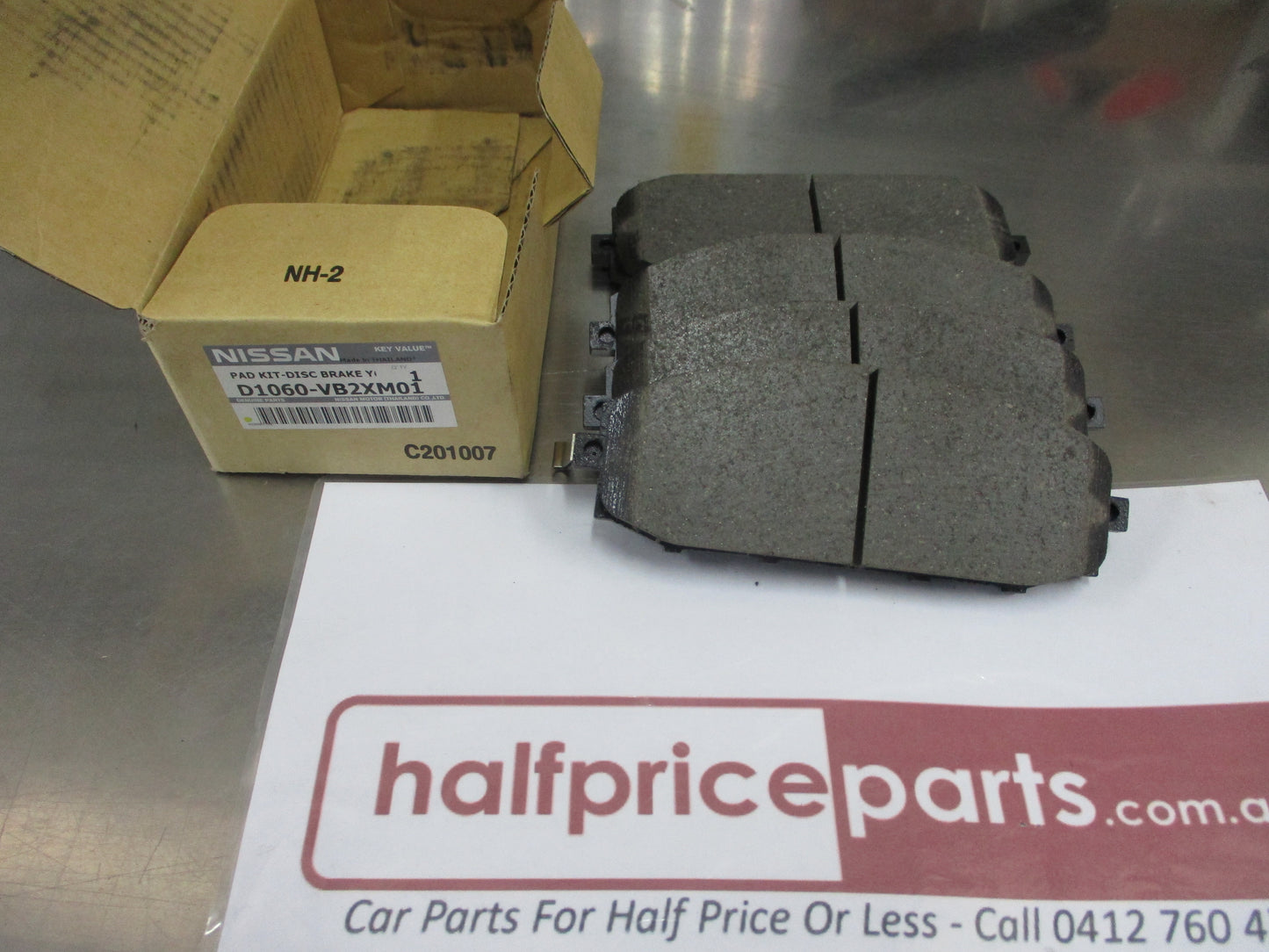 Nissan Y61 Patrol Genuine Front Brake Pad Set New Part