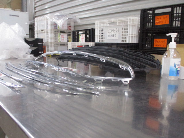 Ford Fiesta Ecoboost Genuine Chrome Upper Grille And Trim New Part