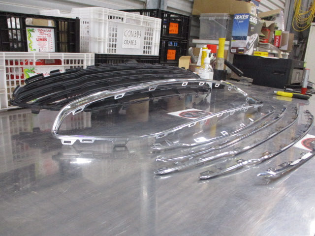 Ford Fiesta Ecoboost Genuine Chrome Upper Grille And Trim New Part