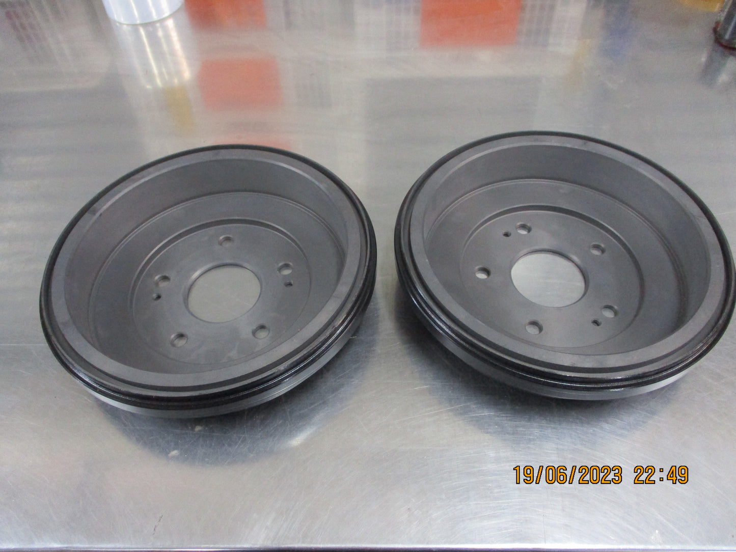 Honda CR-V Genuine Rear Brake Drum Pair New Part