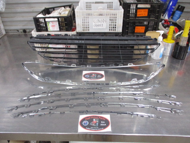 Ford Fiesta Ecoboost Genuine Chrome Upper Grille And Trim New Part