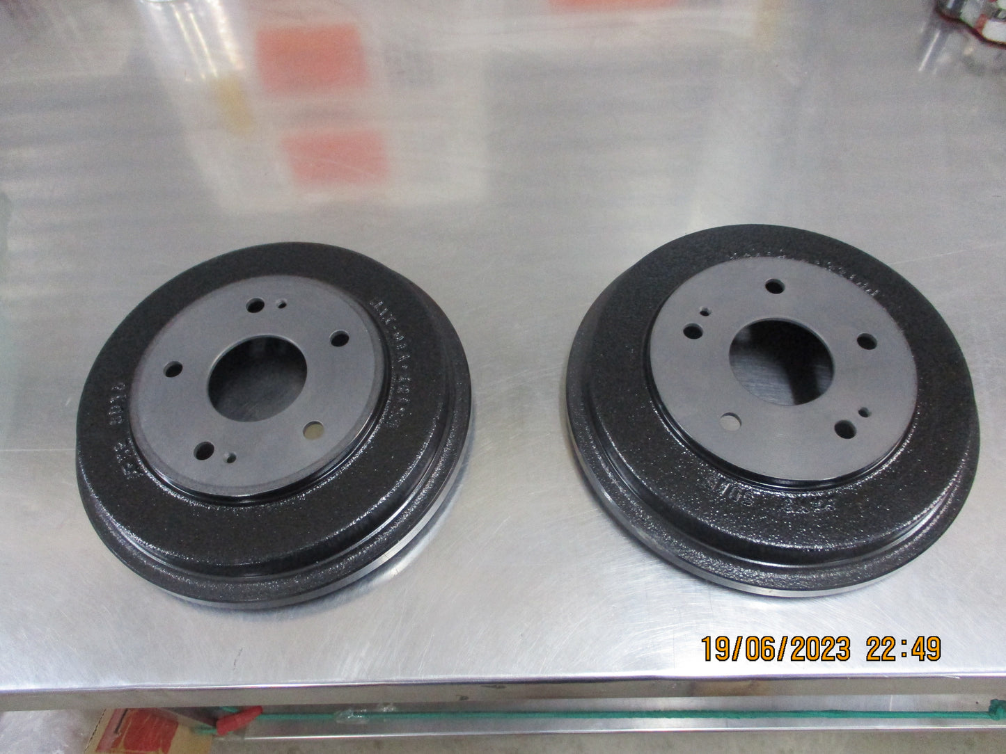 Honda CR-V Genuine Rear Brake Drum Pair New Part