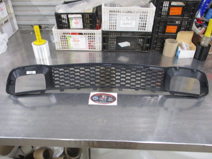 Jeep Grand Cherokee Genuine Front Lower Grille Black New Part