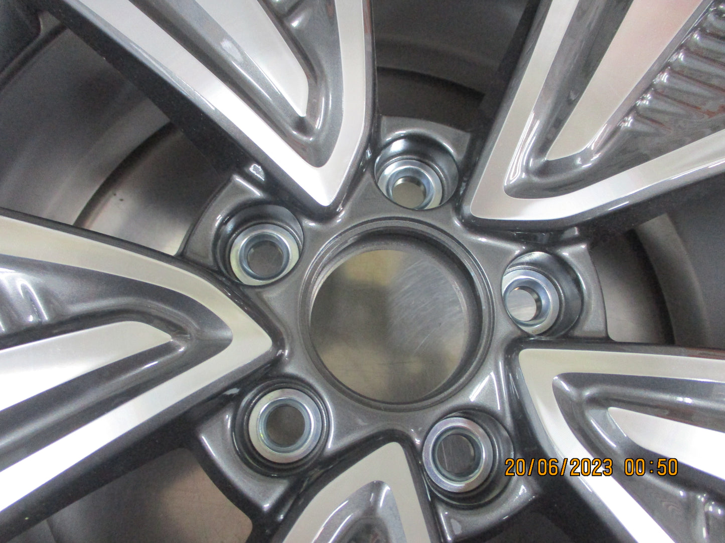 Honda Civic Genuine Alloy Wheel 17x7J New Part