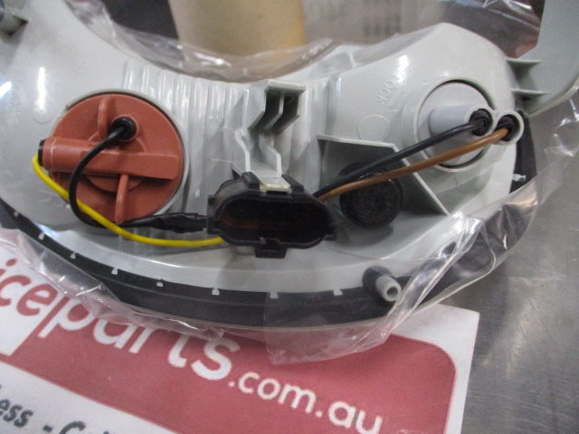Hyundai Terracan Right Hand Front Indicator Park Light Assembly (Drivers) New Part