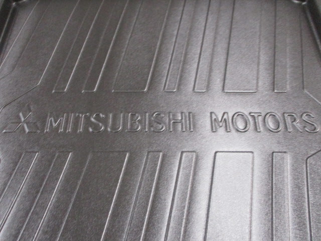 Mitsubishi ZJ-ZL Outlander 5 Seater Only Genuine Cargo liner Hard Plastic New Part