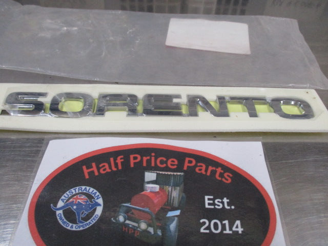 Kia Sorento Genuine Tailgate Emblem New Part
