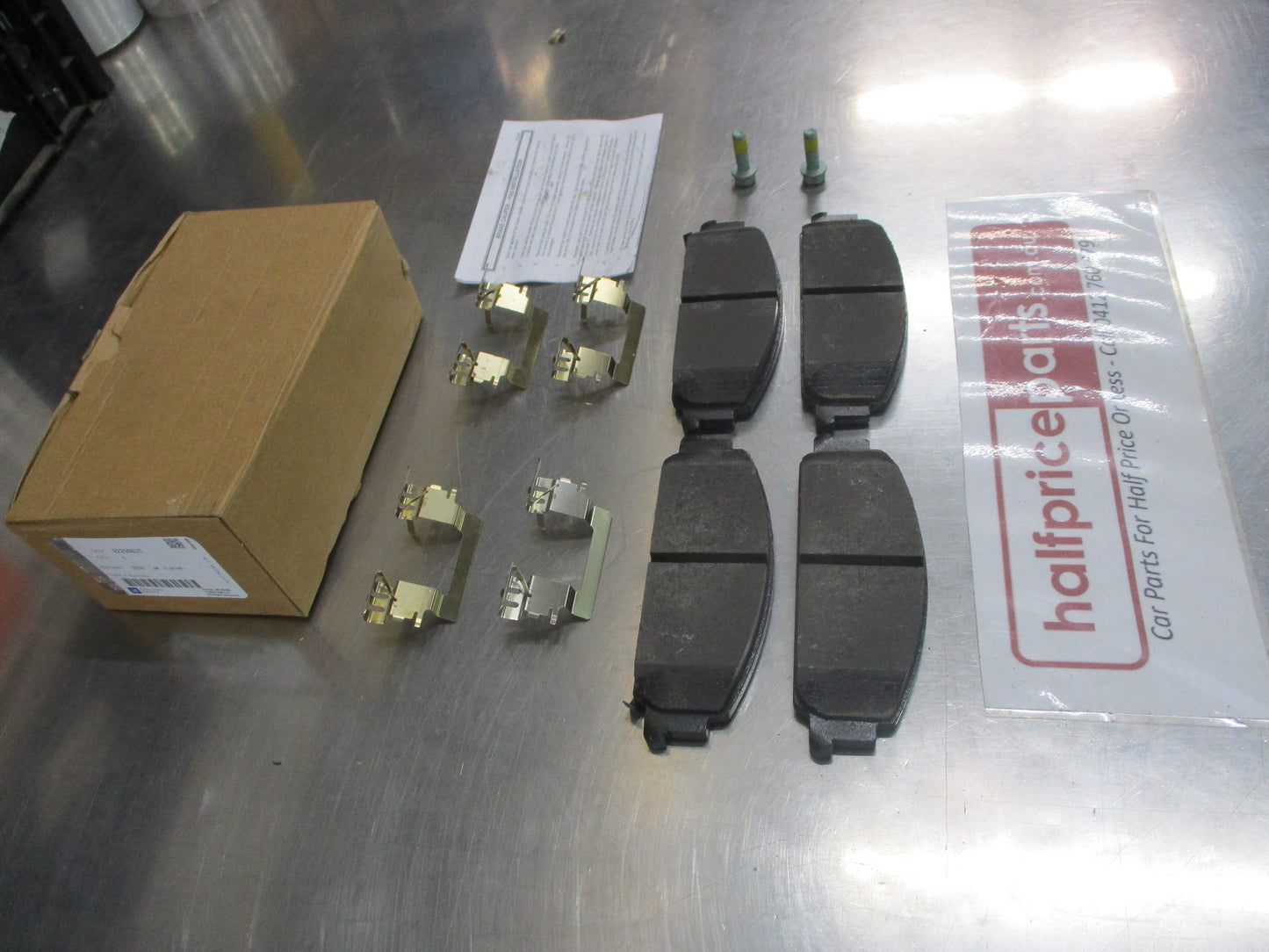 Holden VE/VF V6 Commodore Genuine Front Brake Pad Kit New Part