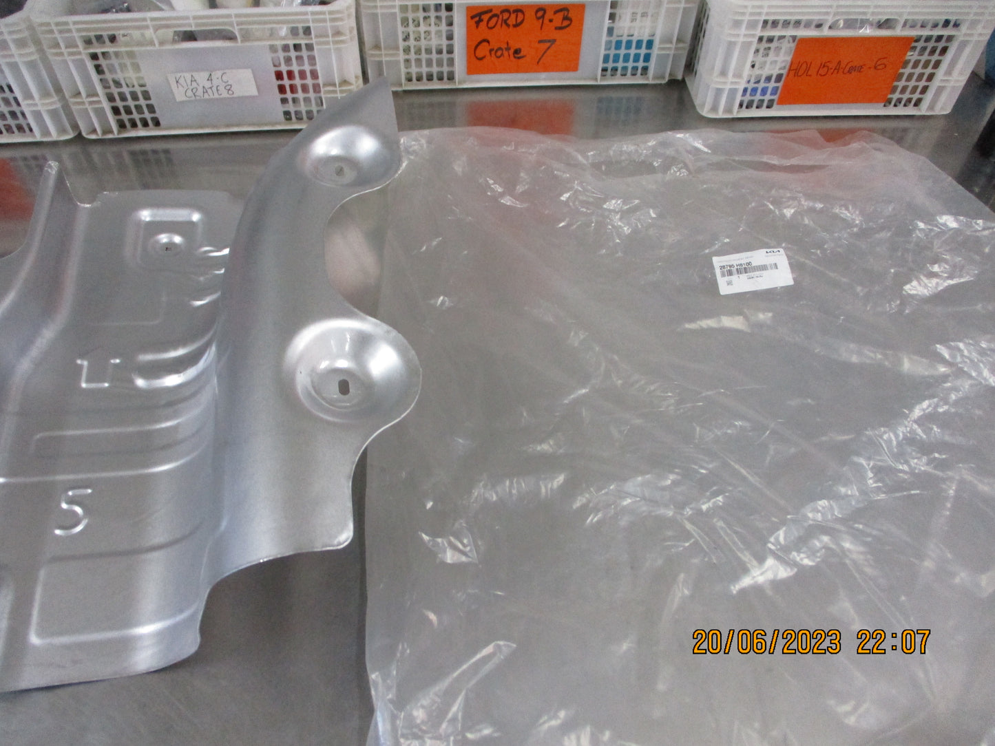 Kia Rio Genuine Rear Muffler Heat Shield Protector New Part
