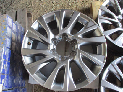 Toyota Fortuner/Hilux Genuine Set Of 5 Silver Alloy Wheels With Out Caps Used Part VGC