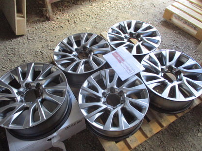 Toyota Fortuner/Hilux Genuine Set Of 5 Silver Alloy Wheels With Out Caps Used Part VGC