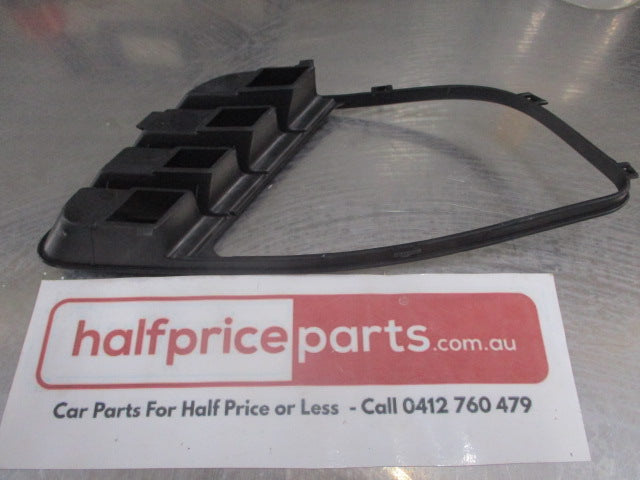 Ford Fiesta MK6 Genuine Left Hand Front Fog Light Bezel New Part