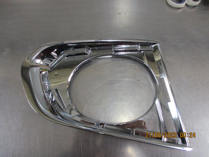 Holden Trax Genuine Right Hand Front Chrome Fog Light Bezel New Part