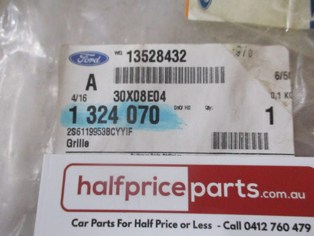 Ford Fiesta MK6 Genuine Left Hand Front Fog Light Bezel New Part