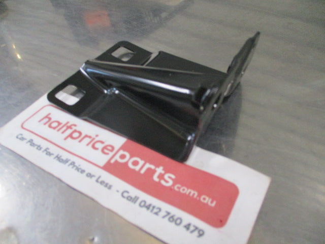 Ford Transit Genuine Front Fender Bracket - New Part