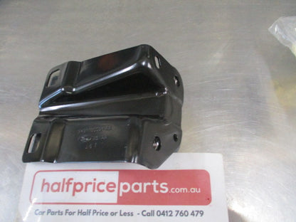 Ford Transit Genuine Front Fender Bracket - New Part