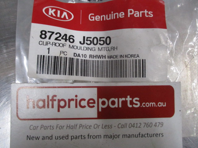 Kia Stinger Genuine Right Hand Front Roof Molding Clip New Part