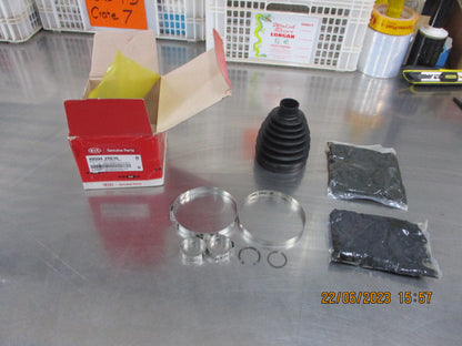 Kia Sportage Genuine Front Axel Wheel Side Boot Kit New Part