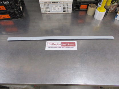 Ford Focus LS/LT/XR5 Genuine Right Or Left Hand Front Door Moulding New Part