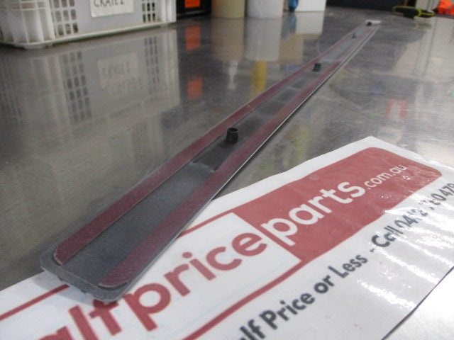 Ford Focus LS/LT/XR5 Genuine Right Or Left Hand Front Door Moulding New Part