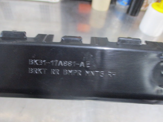 Ford Transit Genuine Right Hand Rear Bumper Mounting Bracket New Part