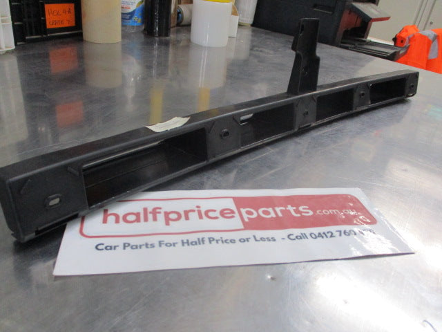 Ford Focus LS/LV Genuine Rear Bar Center Bumper Mounting Bracket New Part