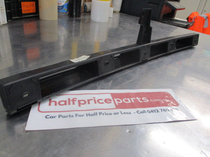 Ford Focus LS/LV Genuine Rear Bar Center Bumper Mounting Bracket New Part