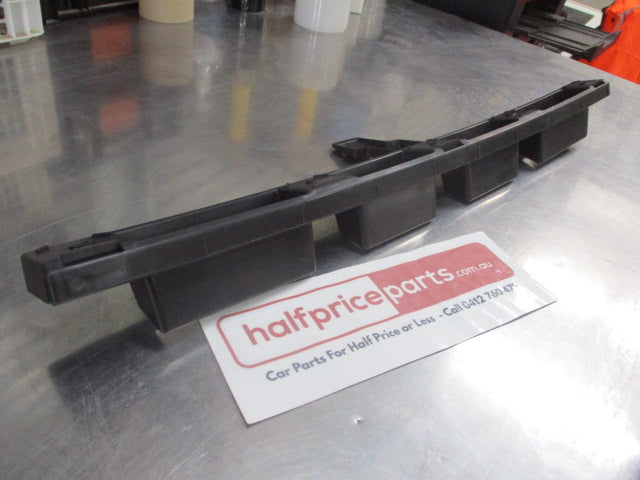 Ford Focus LS/LV Genuine Rear Bar Center Bumper Mounting Bracket New Part