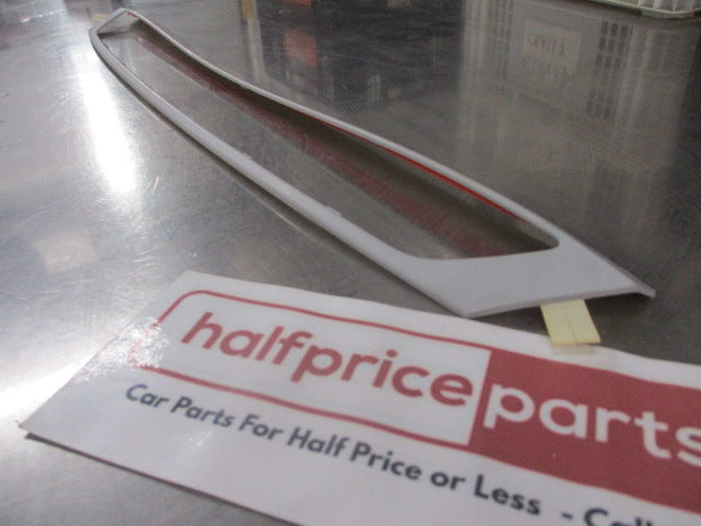 Ford Focus LR Genuine Radiator Grille Moulding (Unpainted) New Part