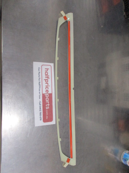 Ford Focus LR Genuine Radiator Grille Moulding (Unpainted) New Part