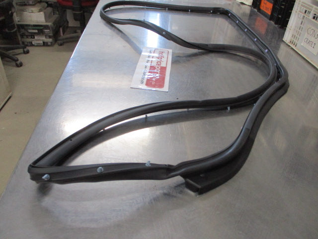 Ford UA Everest Genuine Right Hand Rear Door Frame Rubber New Part