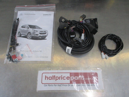 Hyundai IX35 LM2 Genuine Trailer Wiring Harness Kit 7 Pin Flat Plug New Part.