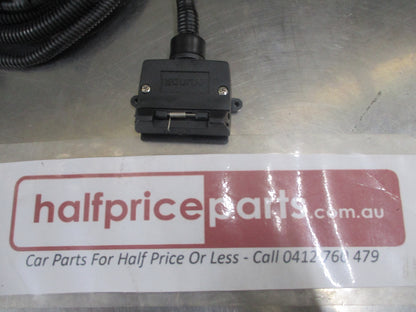 Hyundai IX35 LM2 Genuine Trailer Wiring Harness Kit 7 Pin Flat Plug New Part.