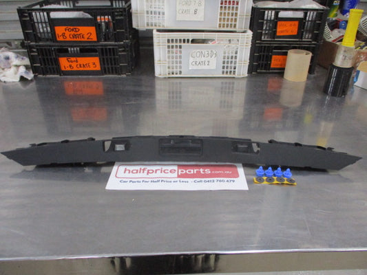 Ford Mondeo MK3 Genuine Boot Tailgate Handle Housing Trim New Part