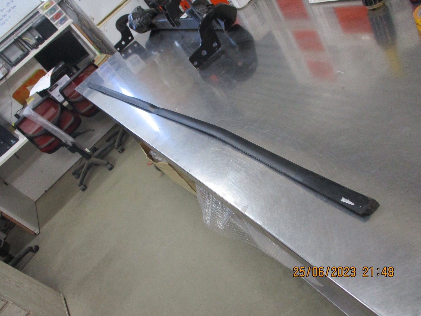 Mitsubishi Outlander Genuine Right Hand Drip Molding New Part