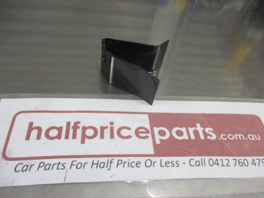 Holden Monaro Genuine Front Right Hand Guard Bracket New Part